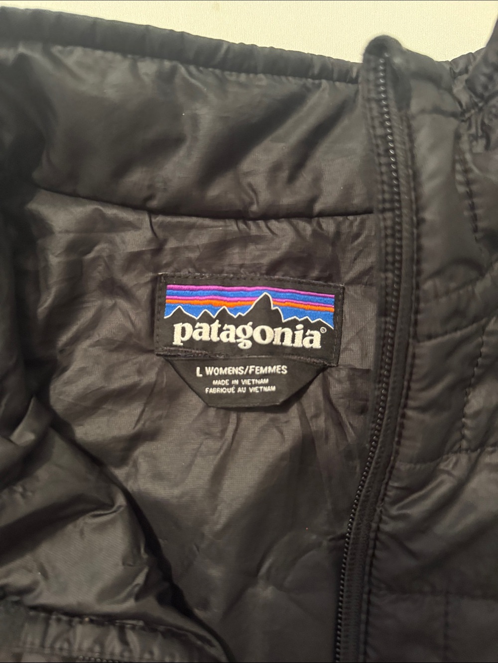 EUC - Patagonia Women's Black Quilted Jacket - Picture 4 of 8